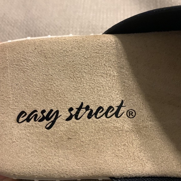 Easy Street Brylee Slide Sandal - Picture 7 of 9